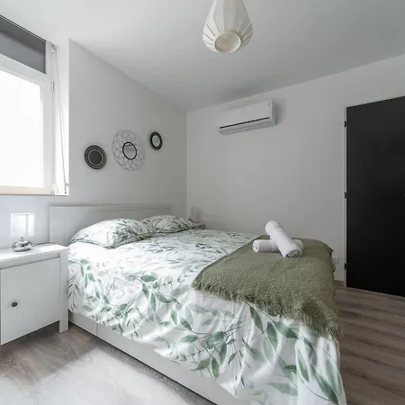 Le Celest - Climatises - Centre Apartment